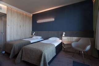 Отель Hotel Tartu Тарту Улучшенный двухместный номер с 1 кроватью или 2 отдельными кроватями-10